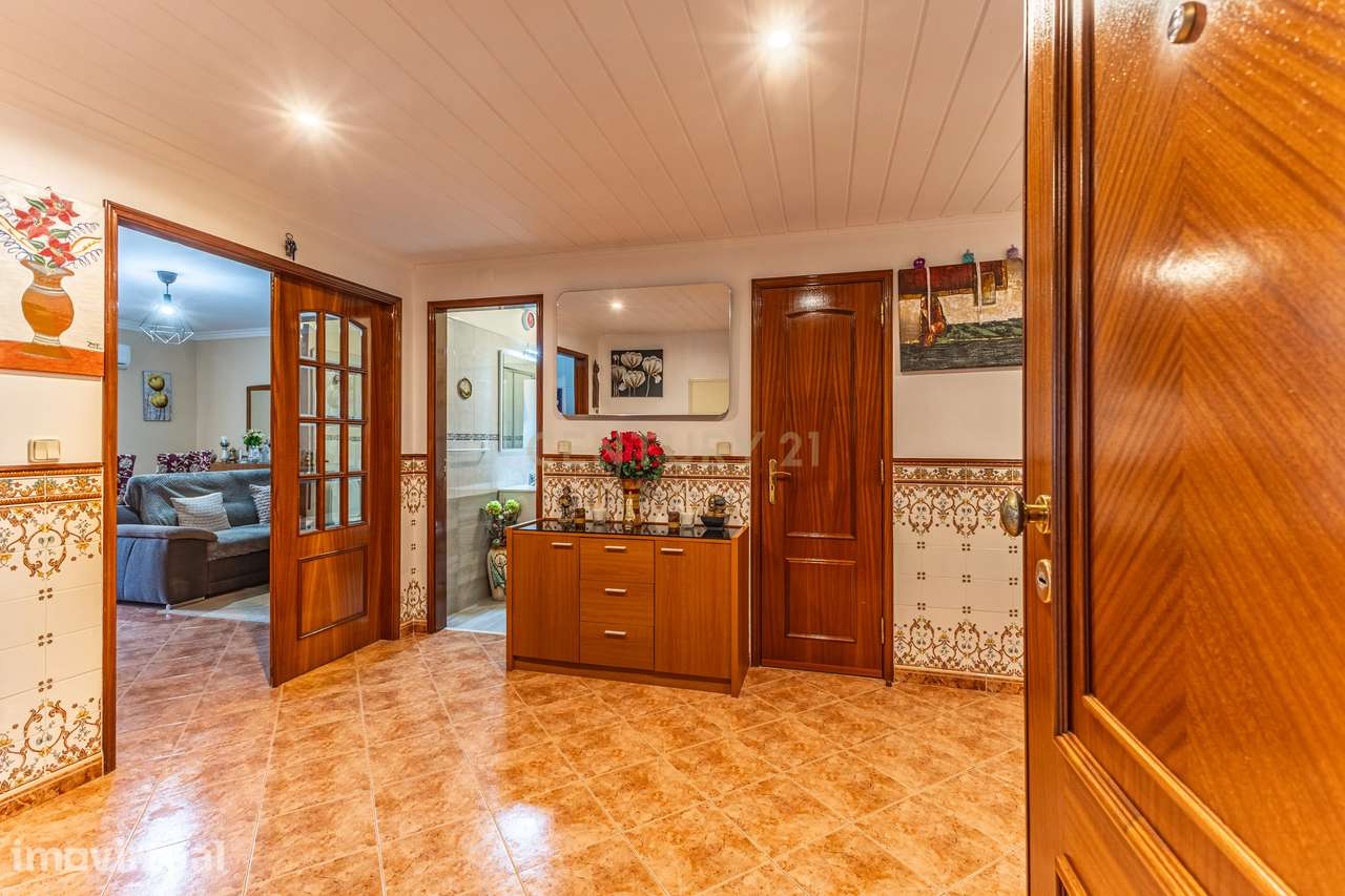 T3 com suíte e garagem - Localização tranquila para viver em família - Grande imagem: 3/29