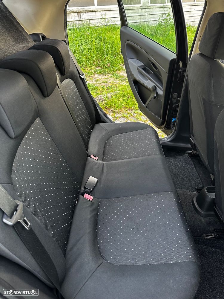 Fiat Grande Punto - 5