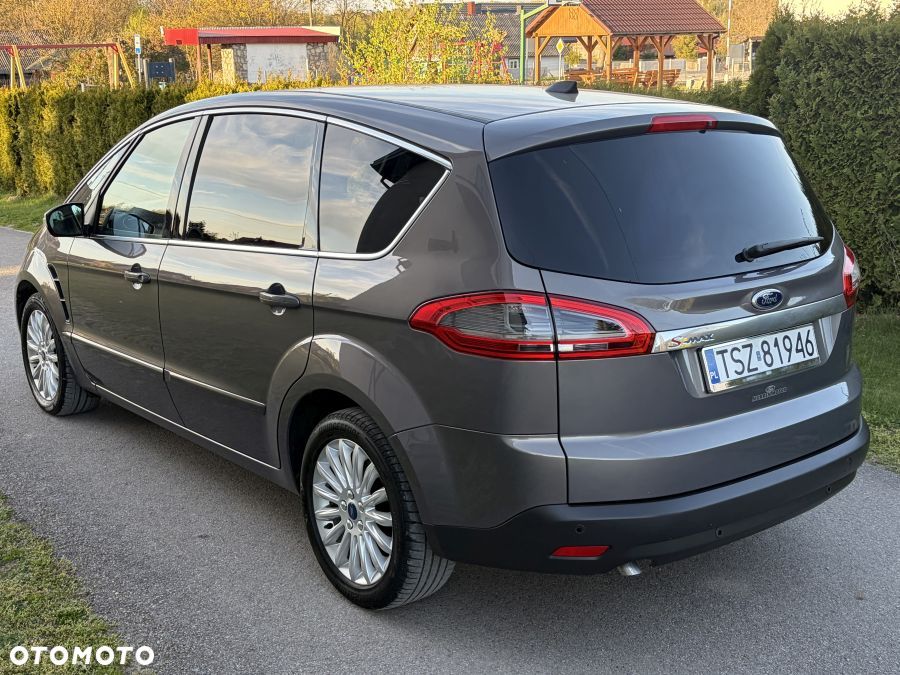 Ford S-Max - 12