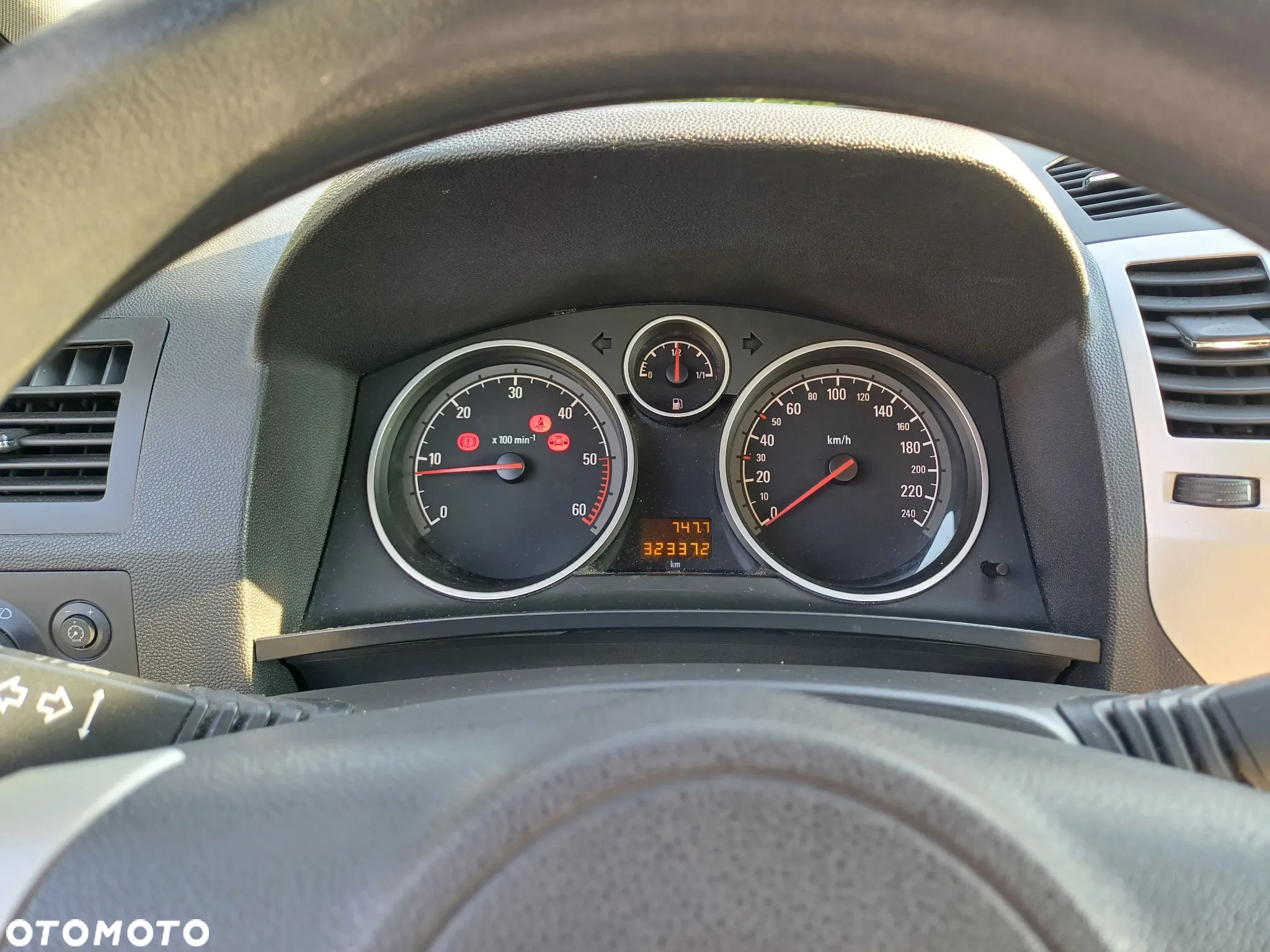 Opel Zafira - 10