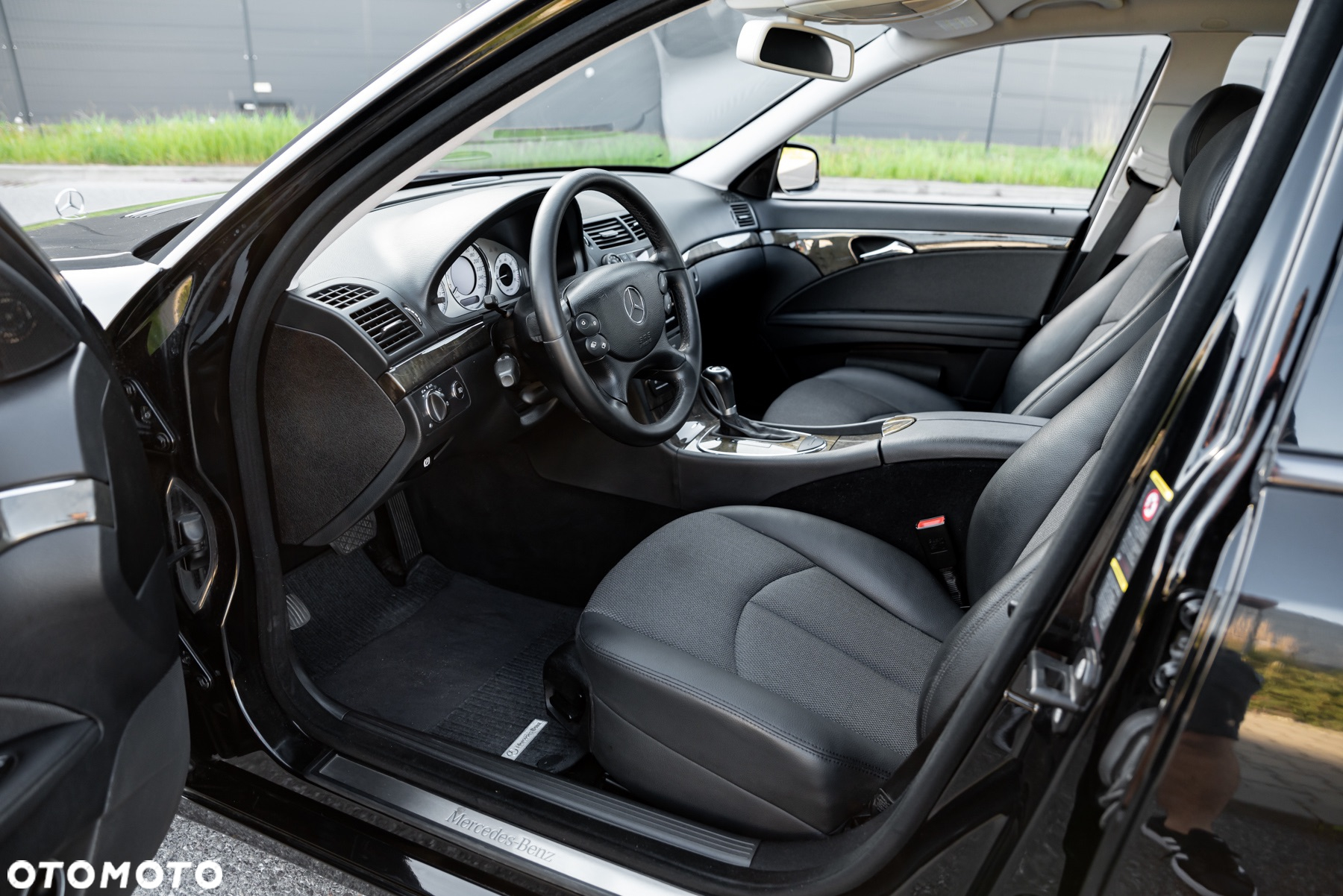Mercedes-Benz Klasa E 200 BlueEFFICIENCY 7G-TRONIC Avantgarde - 5