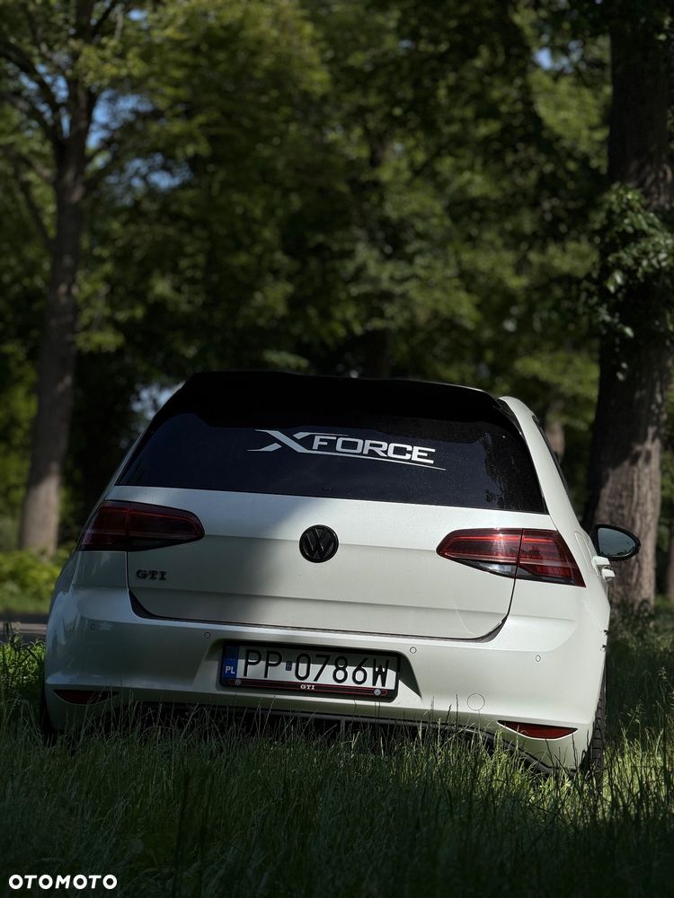 Volkswagen Golf GTI Performance BlueMotion Technology DSG - 17