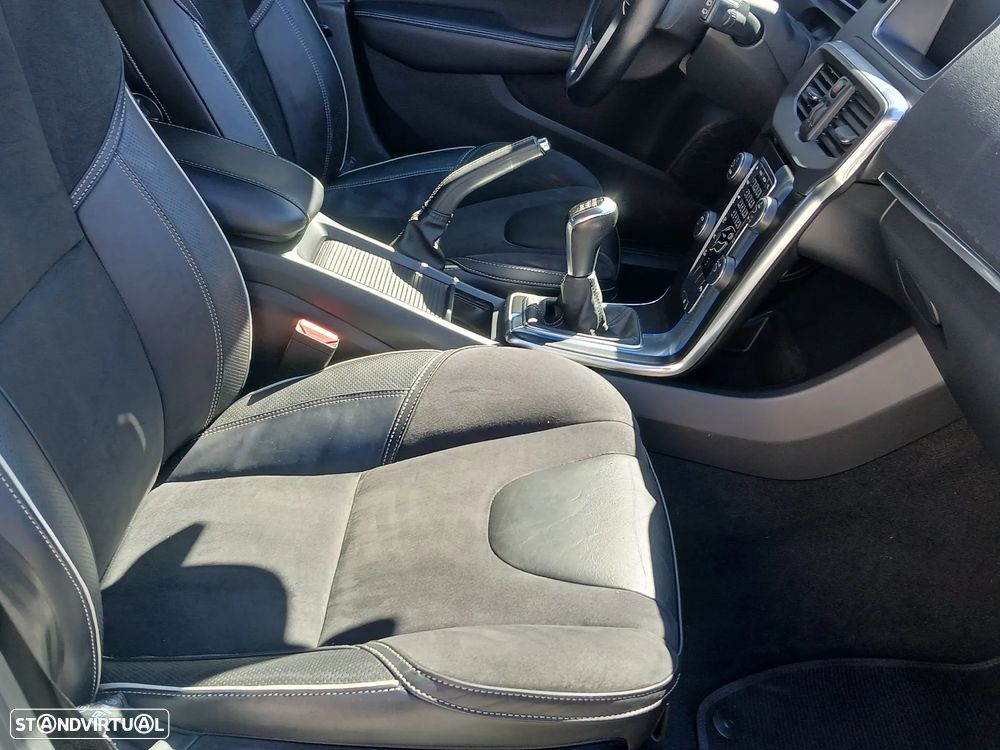 Volvo V40 1.6 D2 R-Design - 21