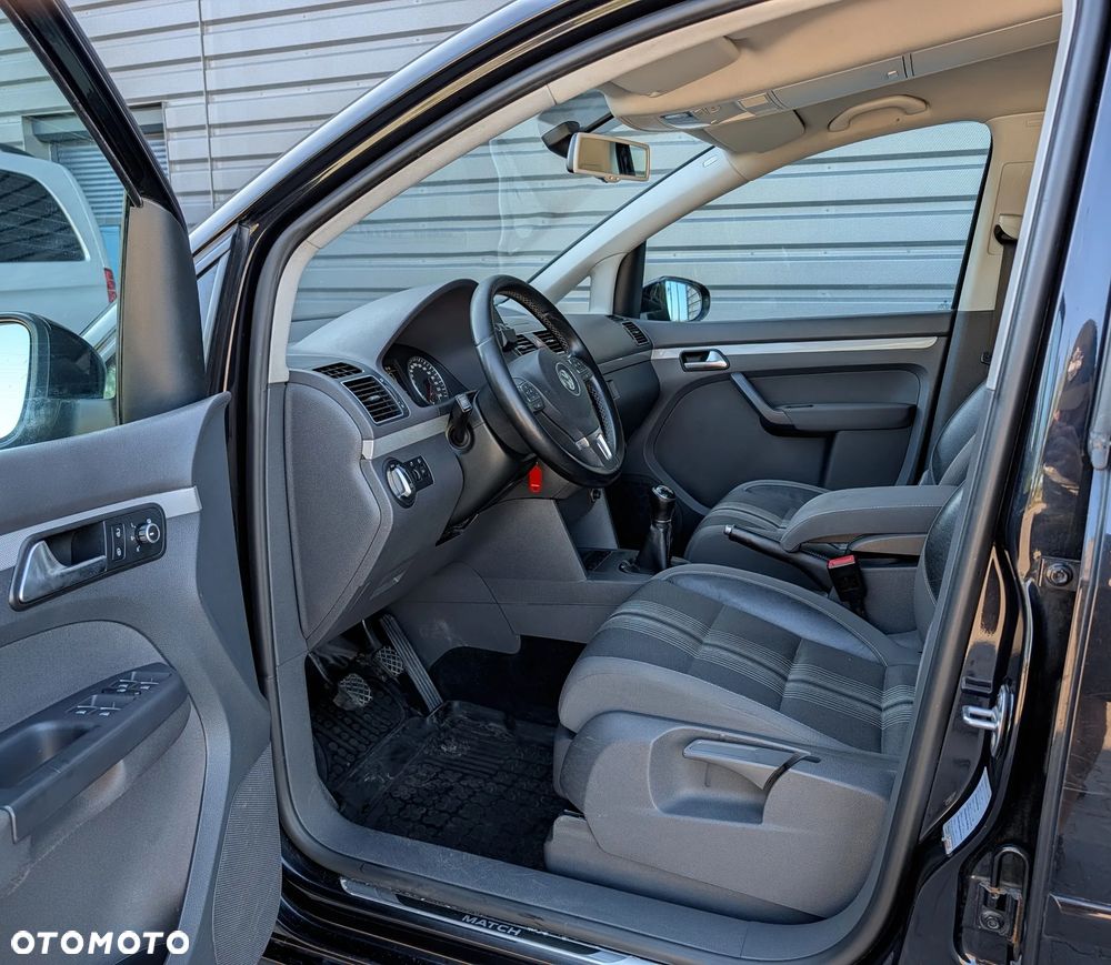 Volkswagen Touran 2.0 TDI DPF BlueMotion Technology MATCH - 13