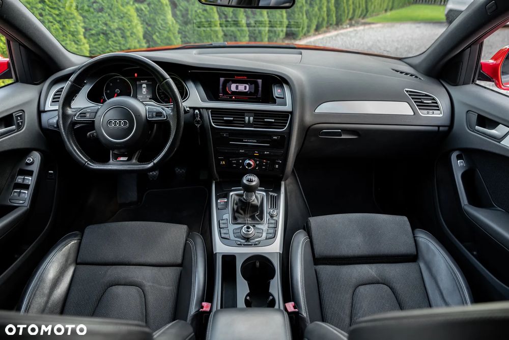 Audi A4 3.0 TDI DPF S line Sportpaket - 25