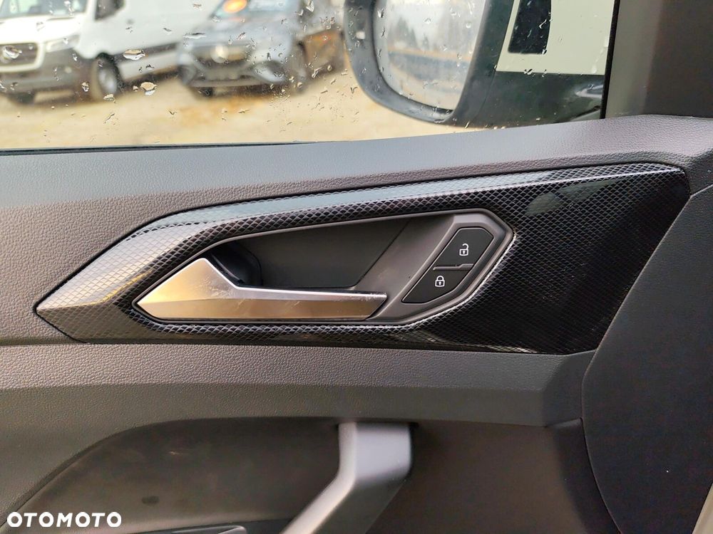 Volkswagen T-Cross 1.0 TSI R-Line Plus DSG - 13