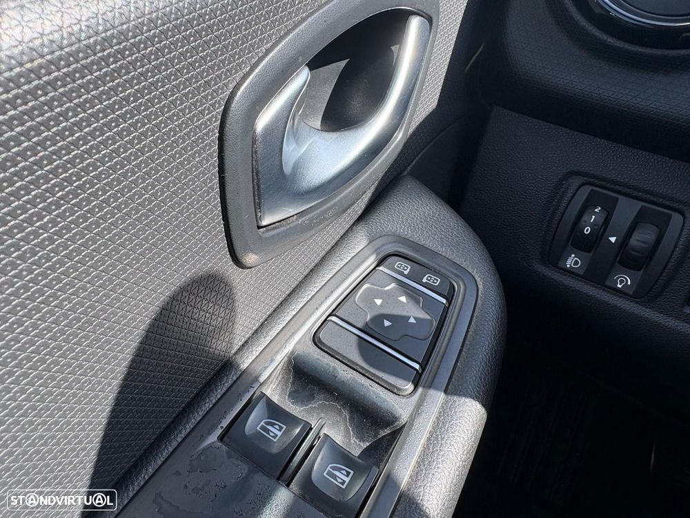 Renault Clio 1.5 dCi # - 33