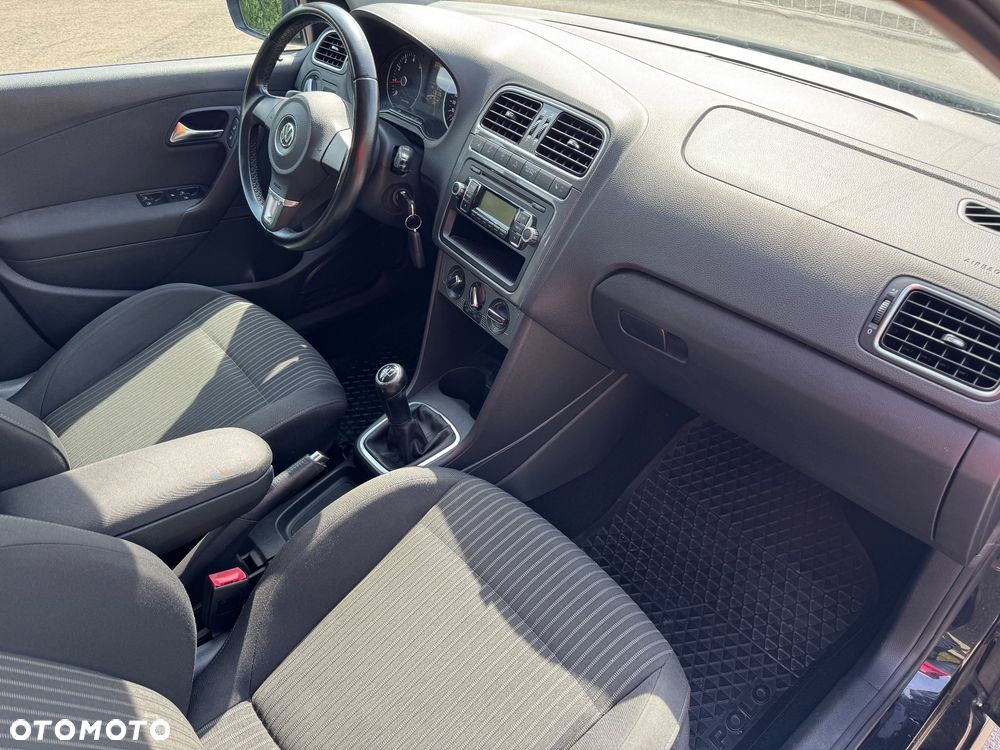 Volkswagen Polo 1.4 FSI Highline - 14