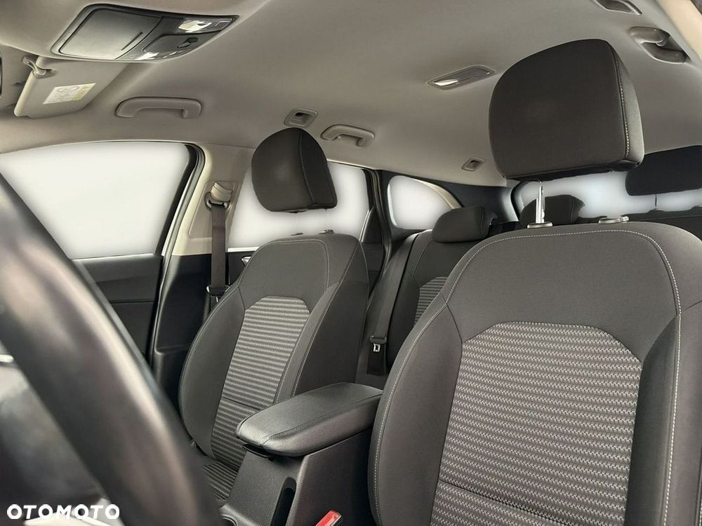 Kia Ceed - 4