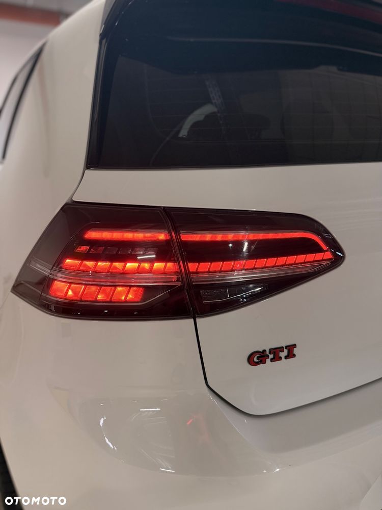 Volkswagen Golf 2.0 TSI GTI DSG - 22