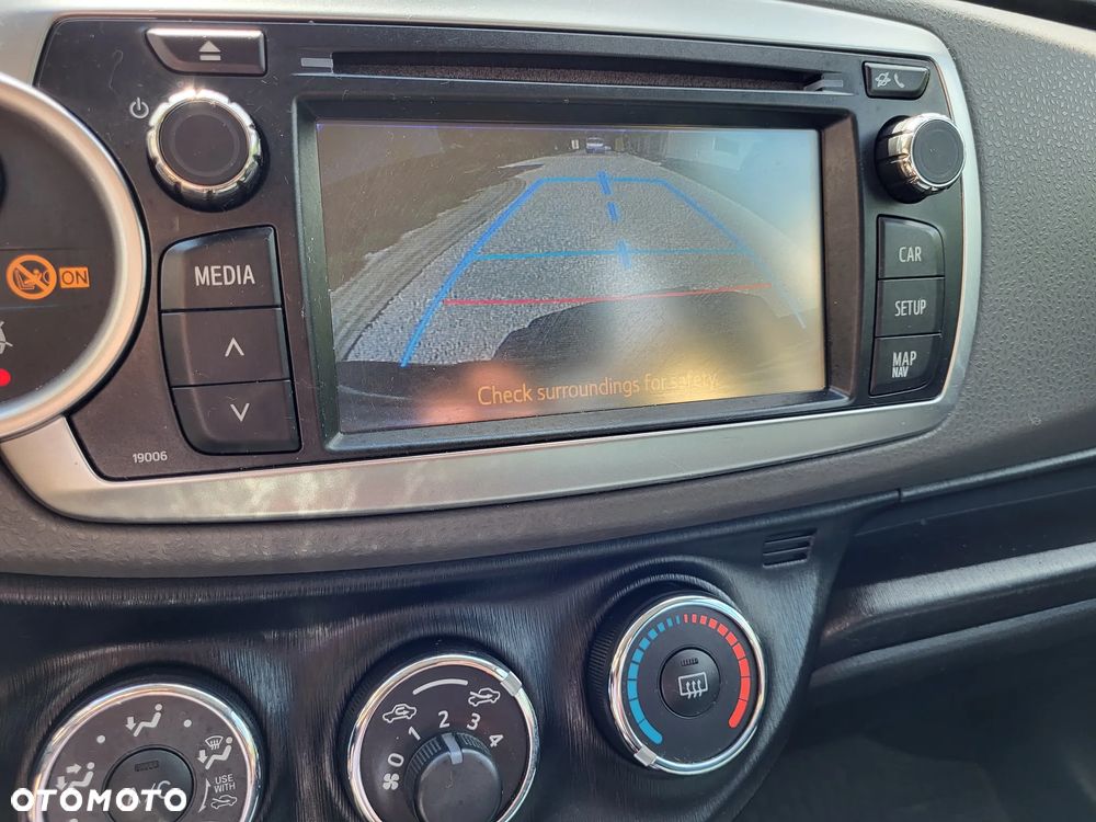 Toyota Yaris 1.33 Premium - 17