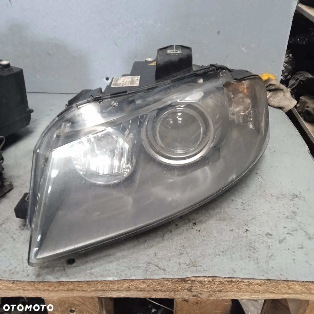 Lampa przednia A3 8P lewa 8P0941003R - 1