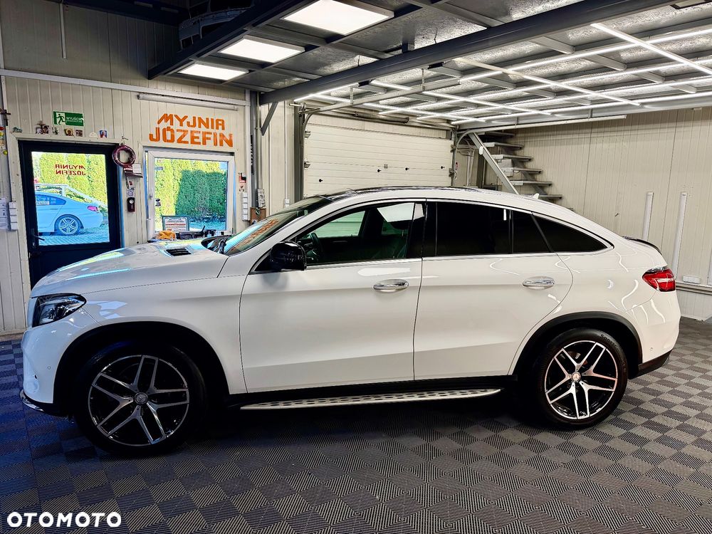 Mercedes-Benz GLE 350 d 4-Matic - 17