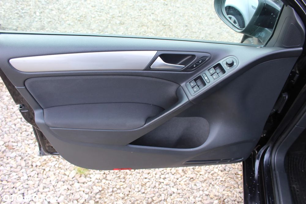 Volkswagen Golf - 15