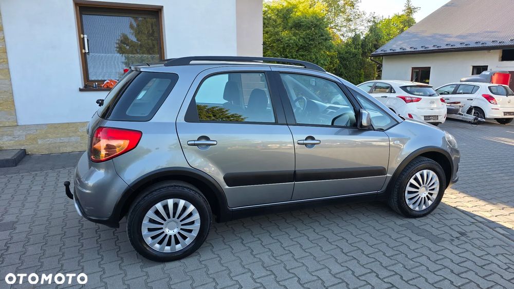 Suzuki SX4 1.6 GS / Premium 4WD - 9