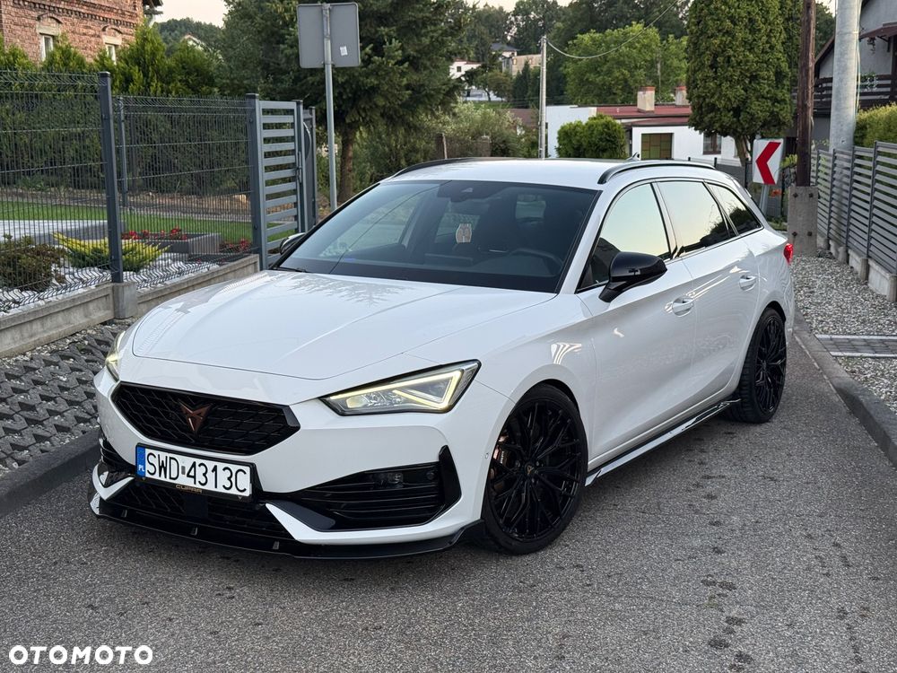 Cupra Leon Sportstourer 2.0 TSI 4Drive VZ Cup DSG - 2