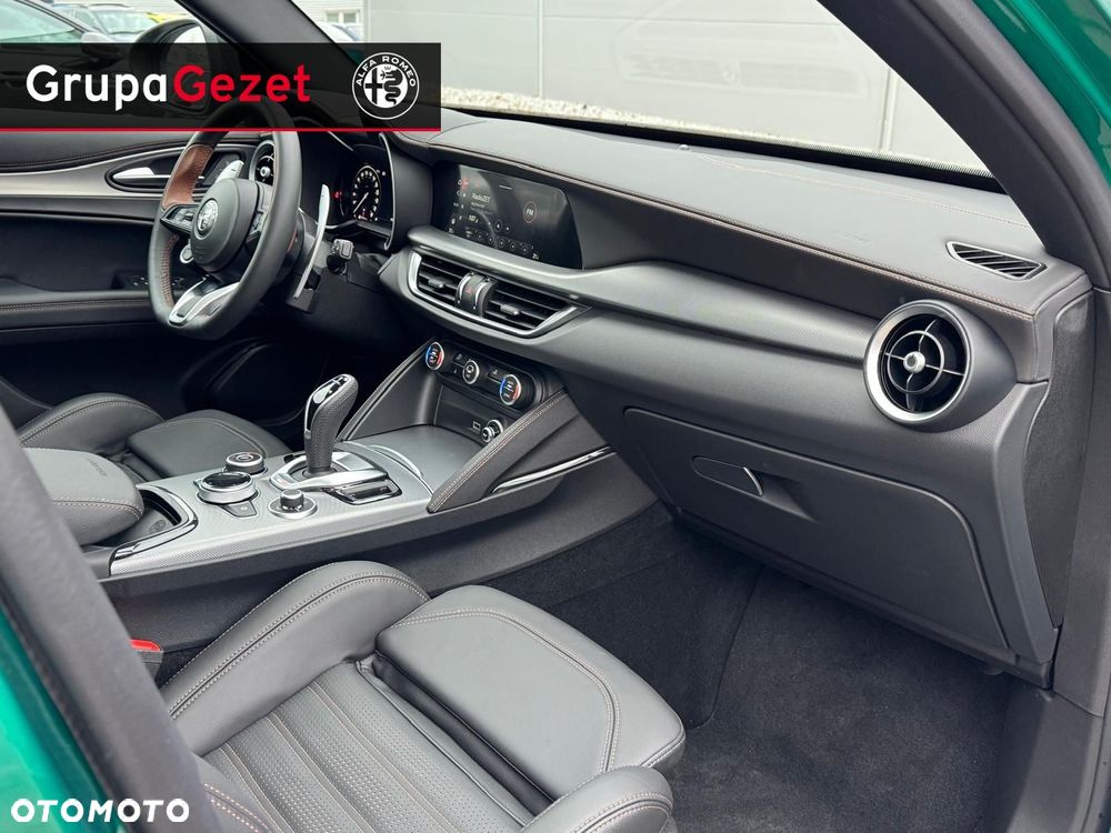 Alfa Romeo Stelvio - 15