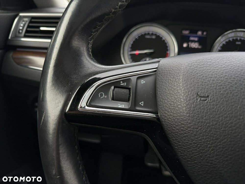 Skoda Superb 2.0 TDI SCR 4x4 Scout DSG - 22