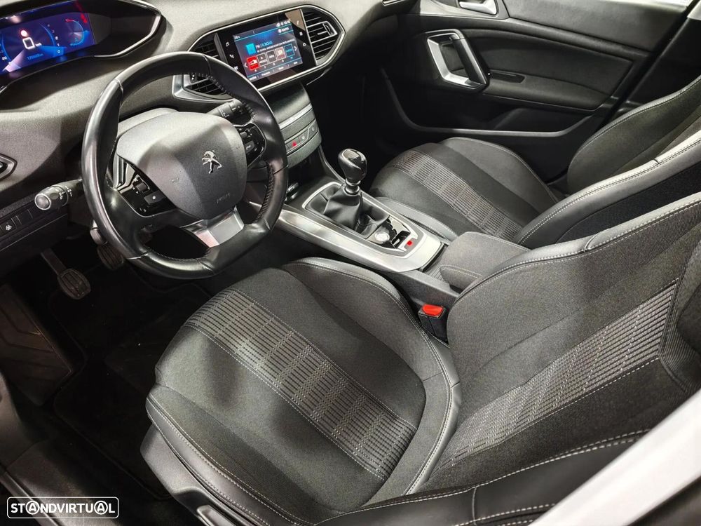 Peugeot 308 SW PureTech 130 Active Pack - 21