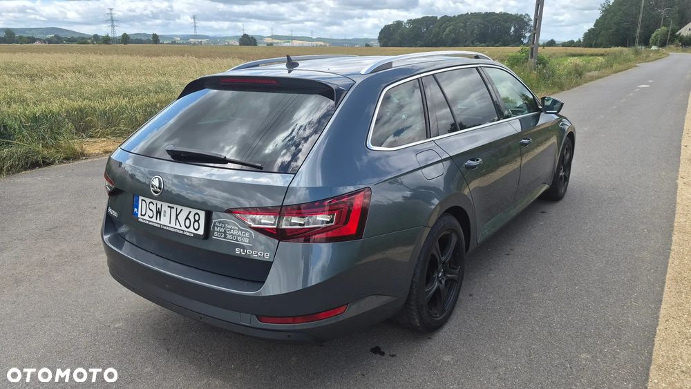 Skoda Superb 2.0 TDI Style - 6