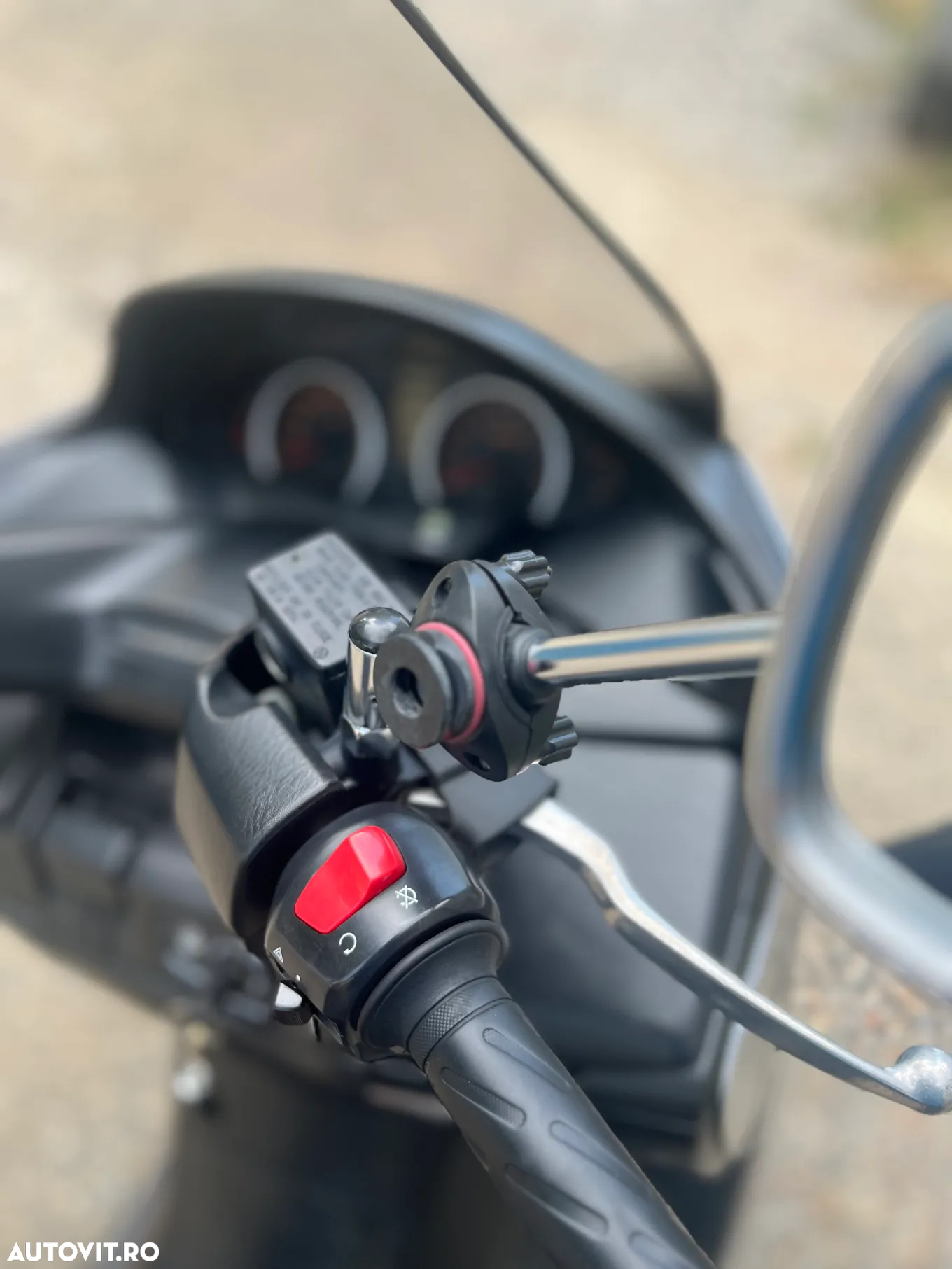 Suzuki AN 400 Burgman - 8