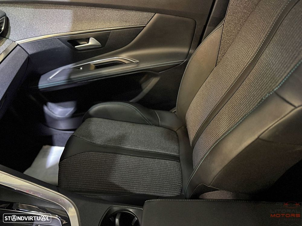 Peugeot 3008 1.2 PureTech Allure Pack EAT8 - 22