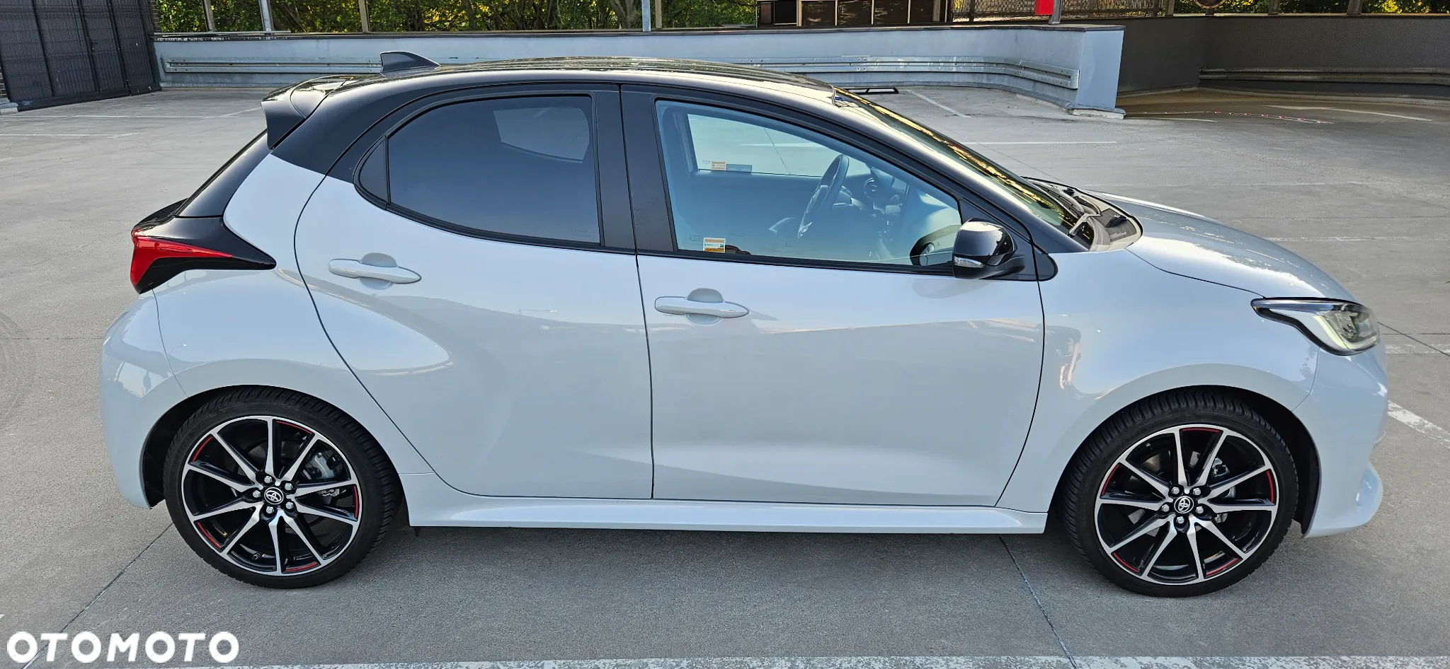 Toyota Yaris Hybrid 1.5 GR Sport - 9