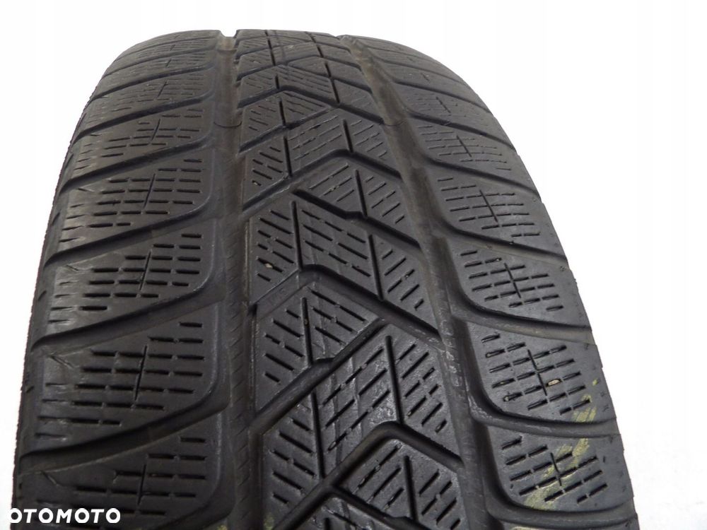 1X opona 235/55R19 PIRELLI SCORPION WINTER