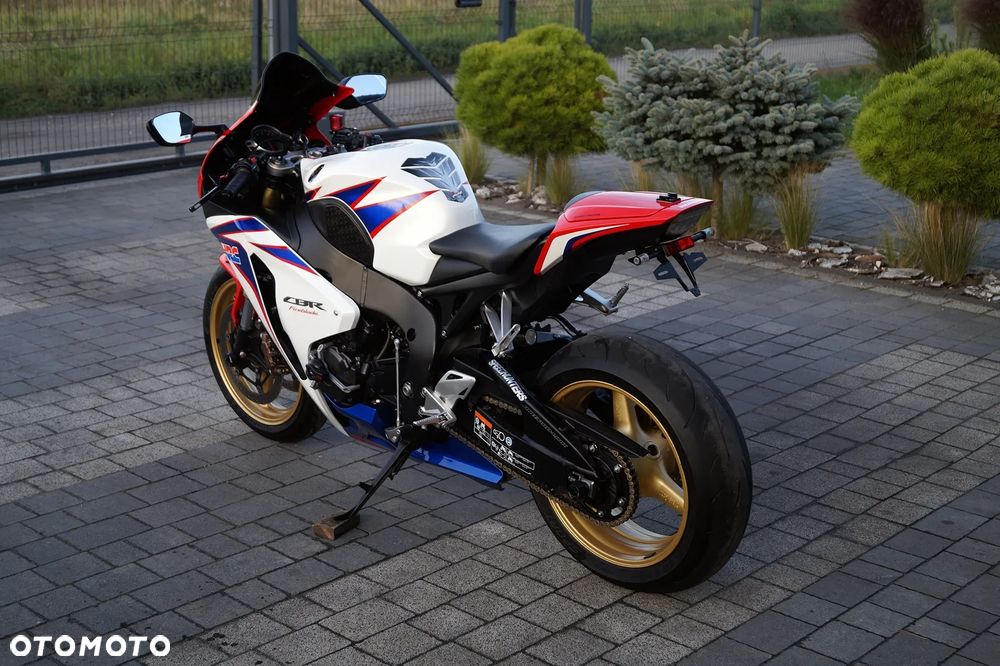 Honda CBR - 9