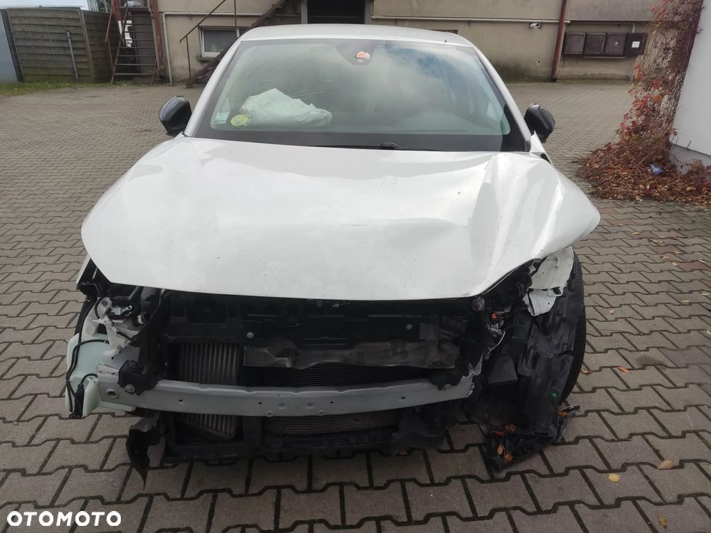 Peugeot 208 1.5 BlueHDi Allure S&S - 2