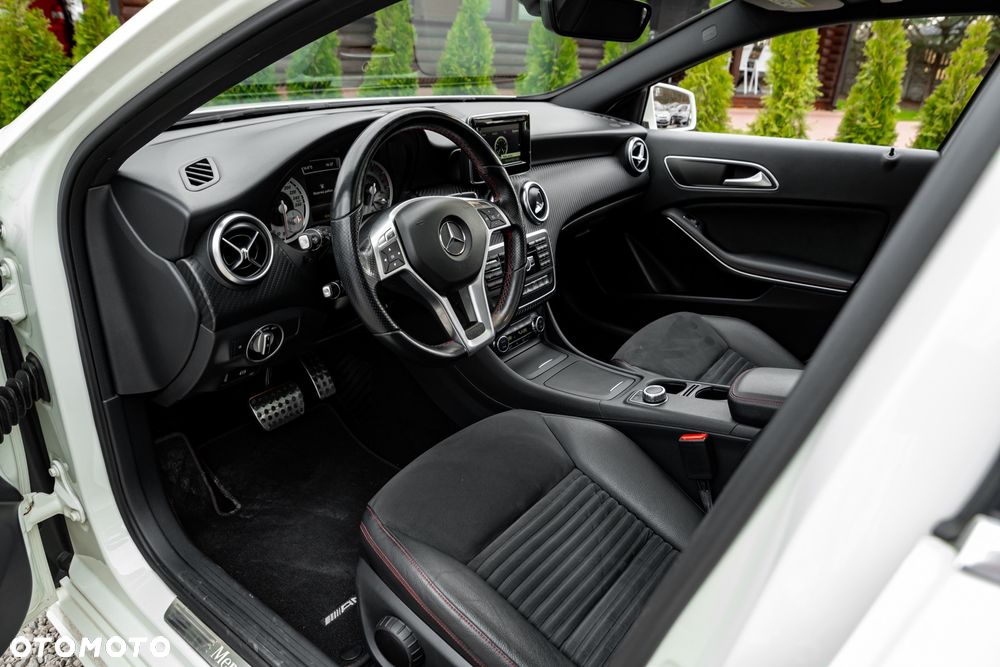 Mercedes-Benz Klasa A 250 4Matic 7G-DCT AMG Line - 16