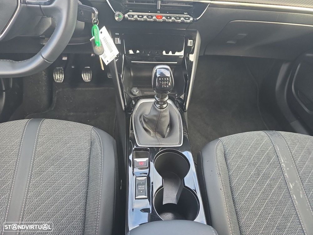 Peugeot 2008 1.2 PureTech Allure - 11