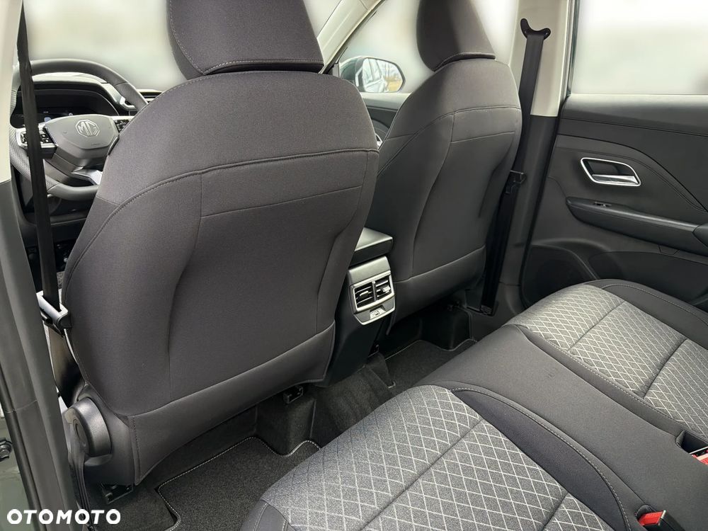 MG ZS Hybrid+ - 19