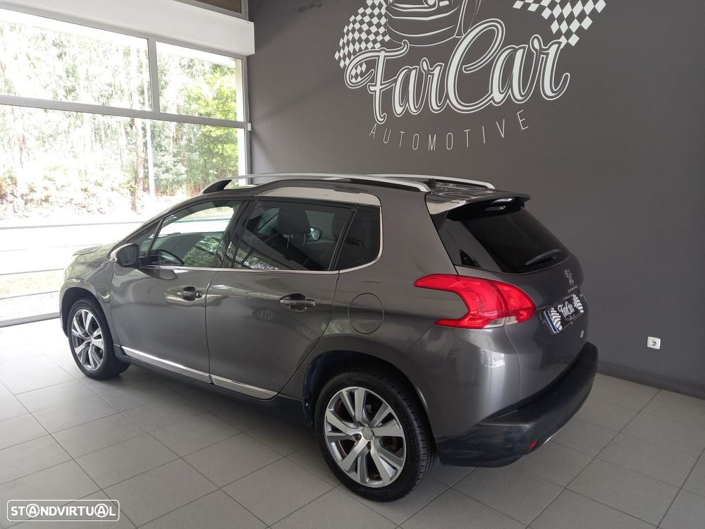 Peugeot 2008 1.2 PureTech Allure - 3