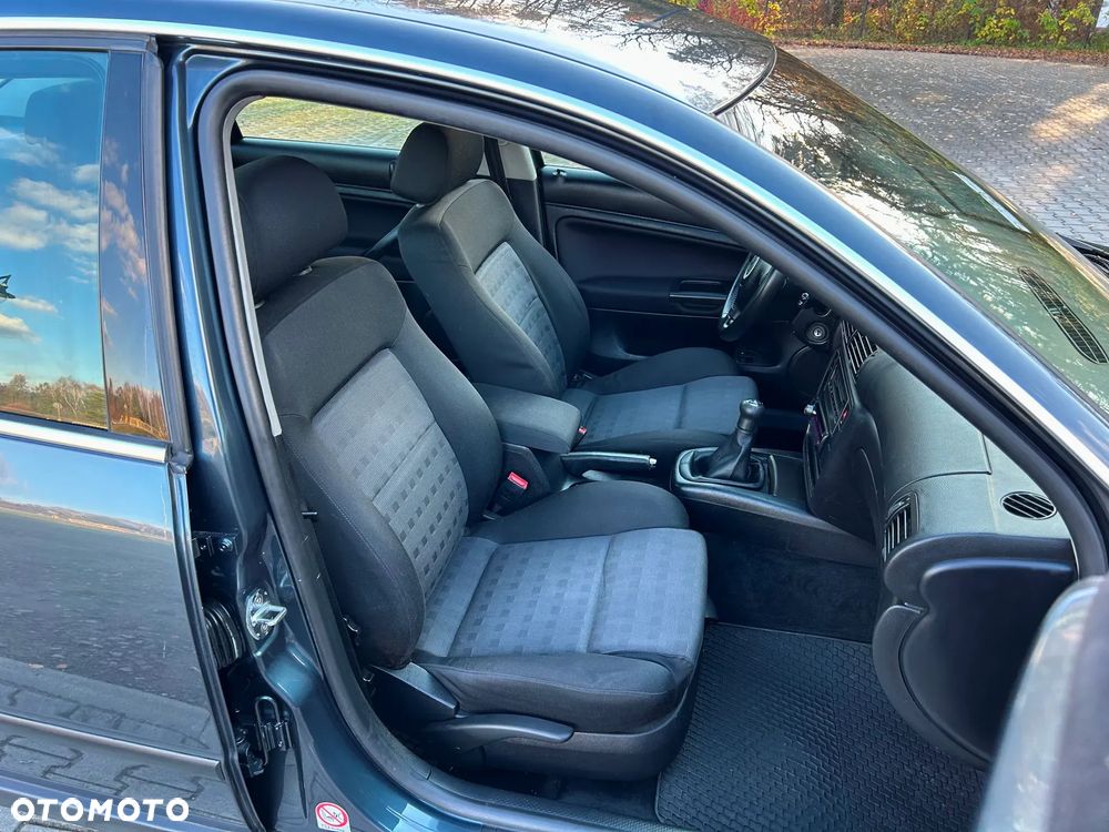 Volkswagen Passat 1.9 TDI Highline - 5