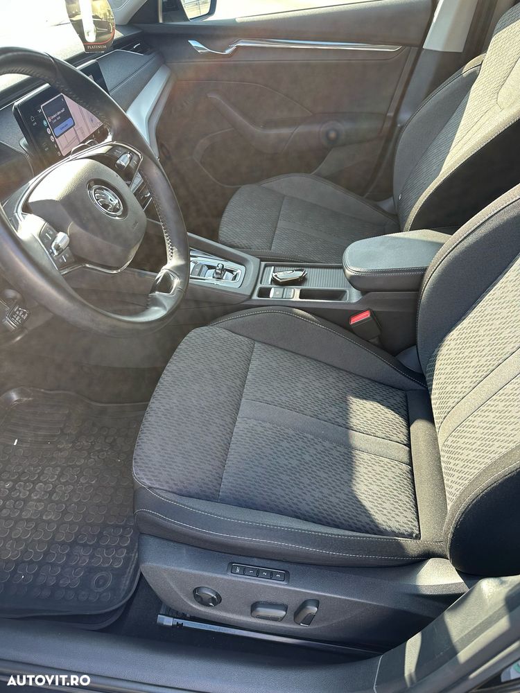 Skoda Octavia 2.0 TDI DSG Style - 6