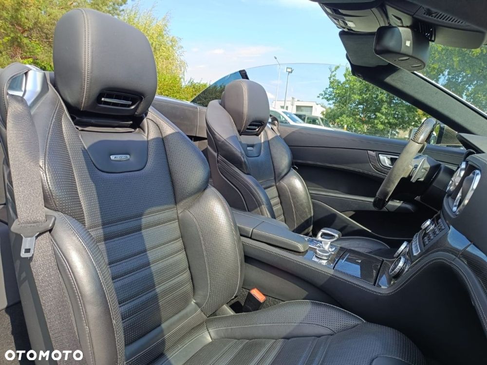 Mercedes-Benz SL 63 AMG - 9