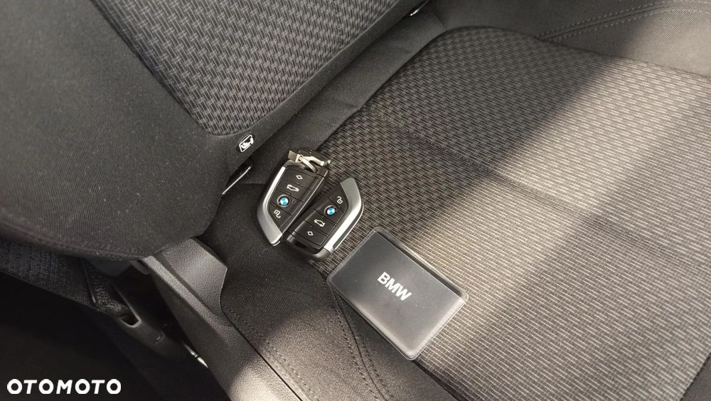BMW Seria 2 218i Advantage - 23