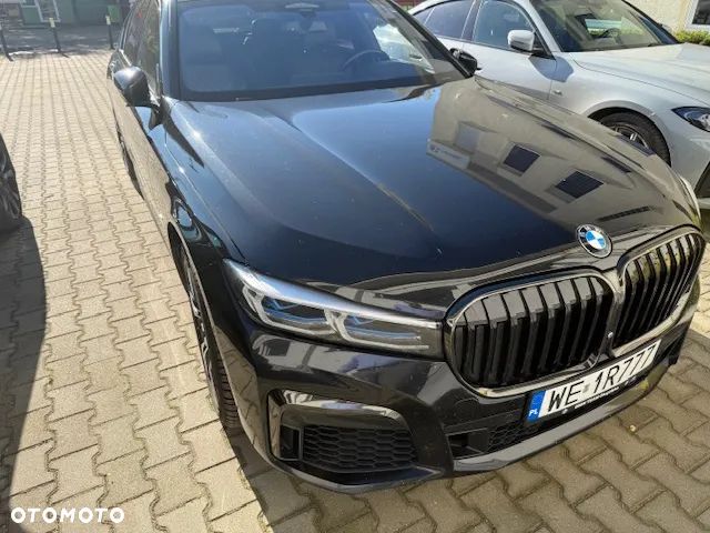 BMW Seria 7 750i xDrive - 16