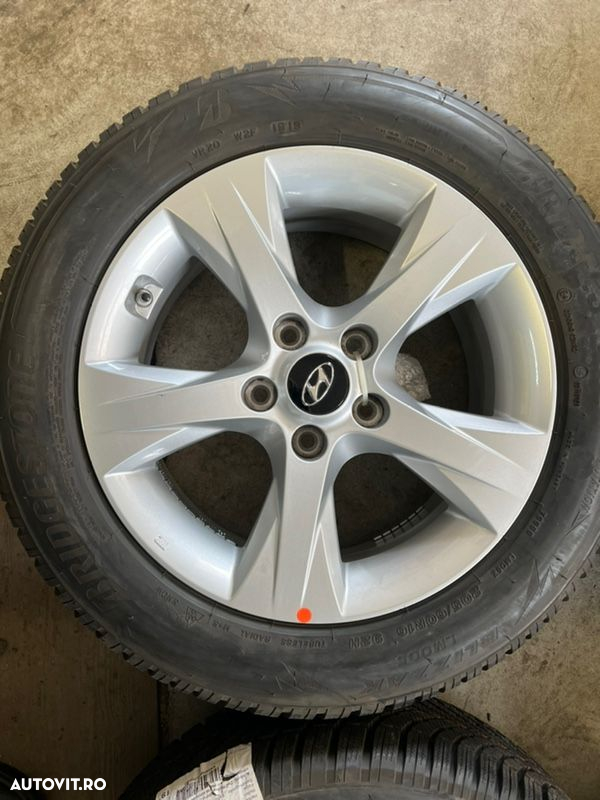 vând set jante noi originale Hyundai I40 cu anvelope  iarnă - 2
