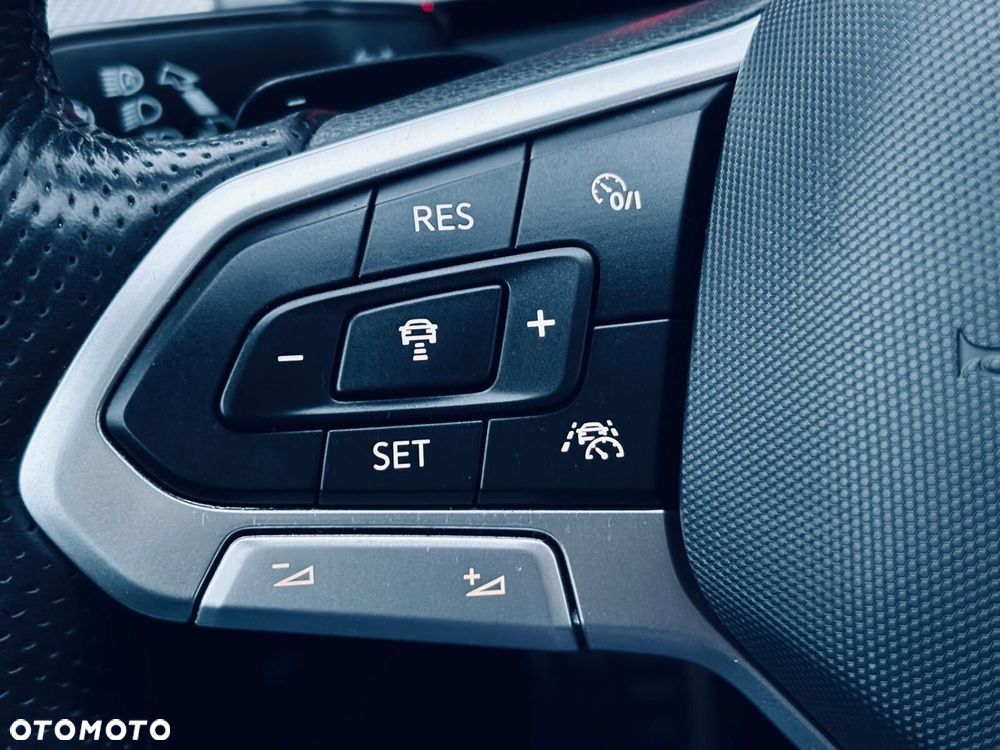 Volkswagen Passat - 26