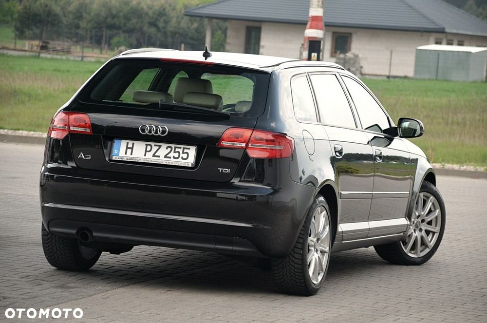 Audi A3 Sportback - 11