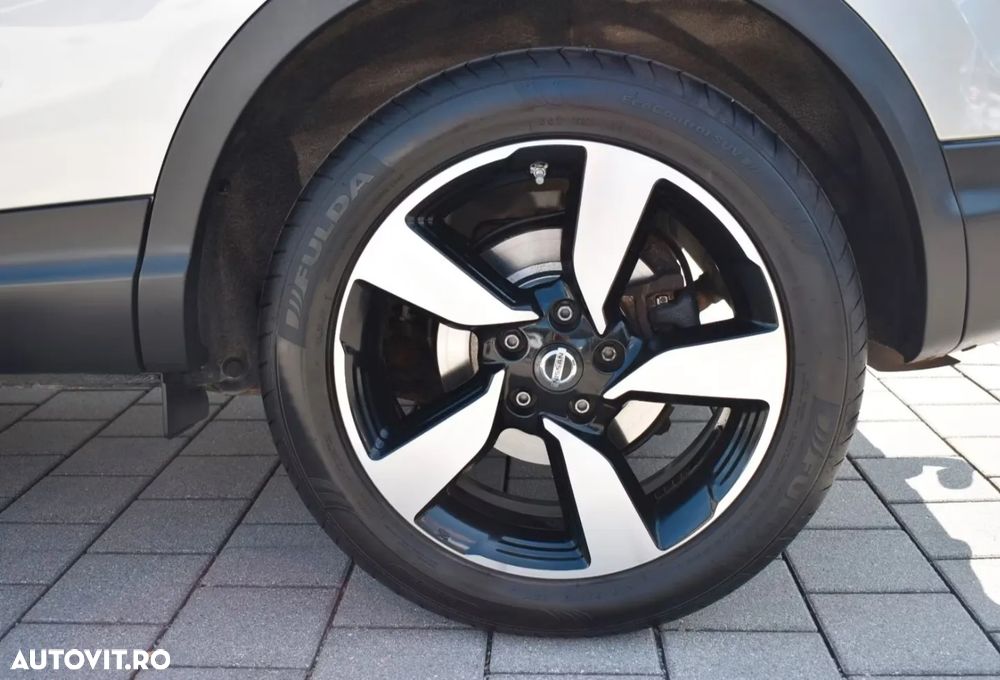 Nissan Qashqai 1.6 DCI N-Connecta - 19