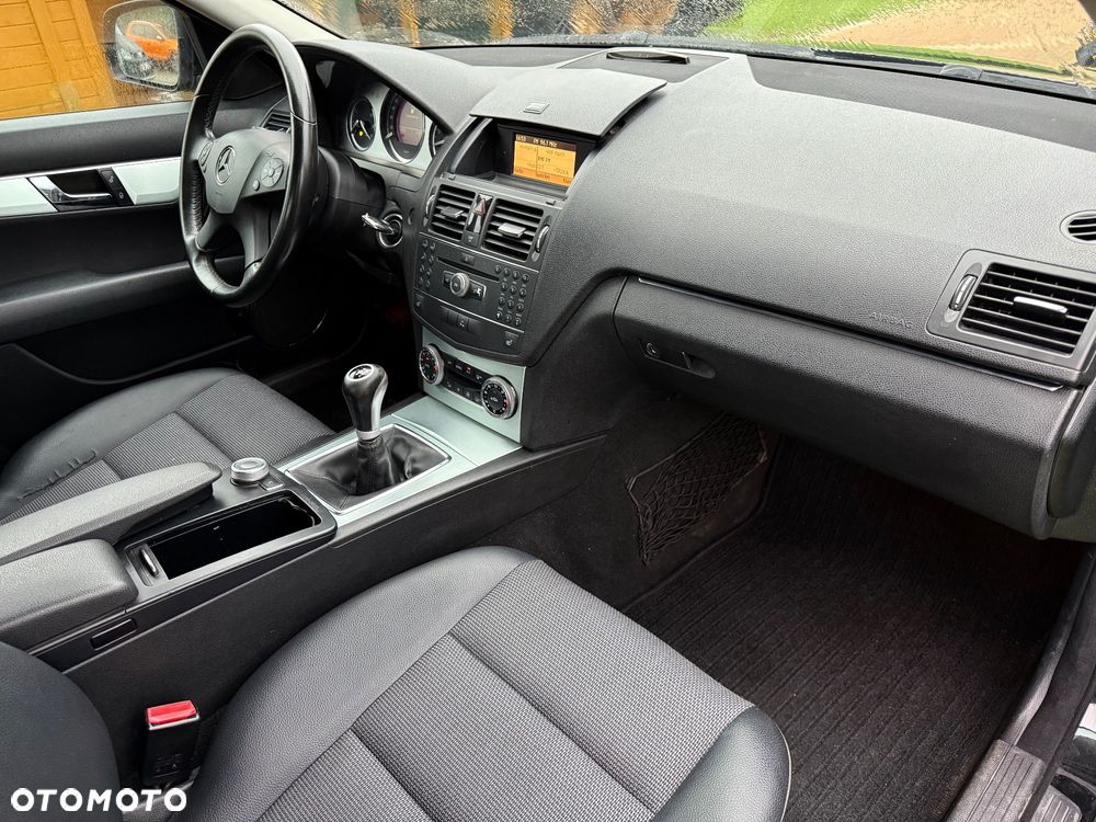 Mercedes-Benz Klasa C 200 Kompressor Avantgarde - 24