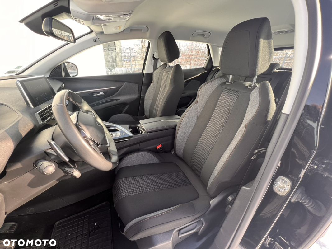 Peugeot 3008 1.2 PureTech Active S&S EAT8 - 12