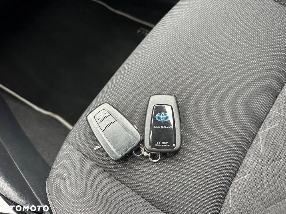 Toyota Corolla 1.8 Hybrid Comfort - 19