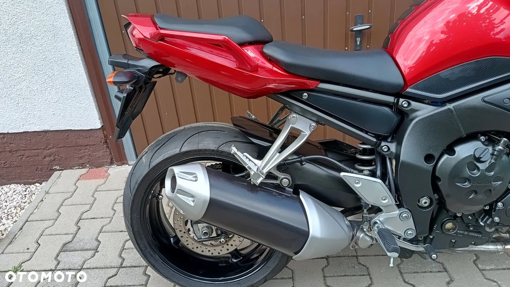 Yamaha FZ - 10