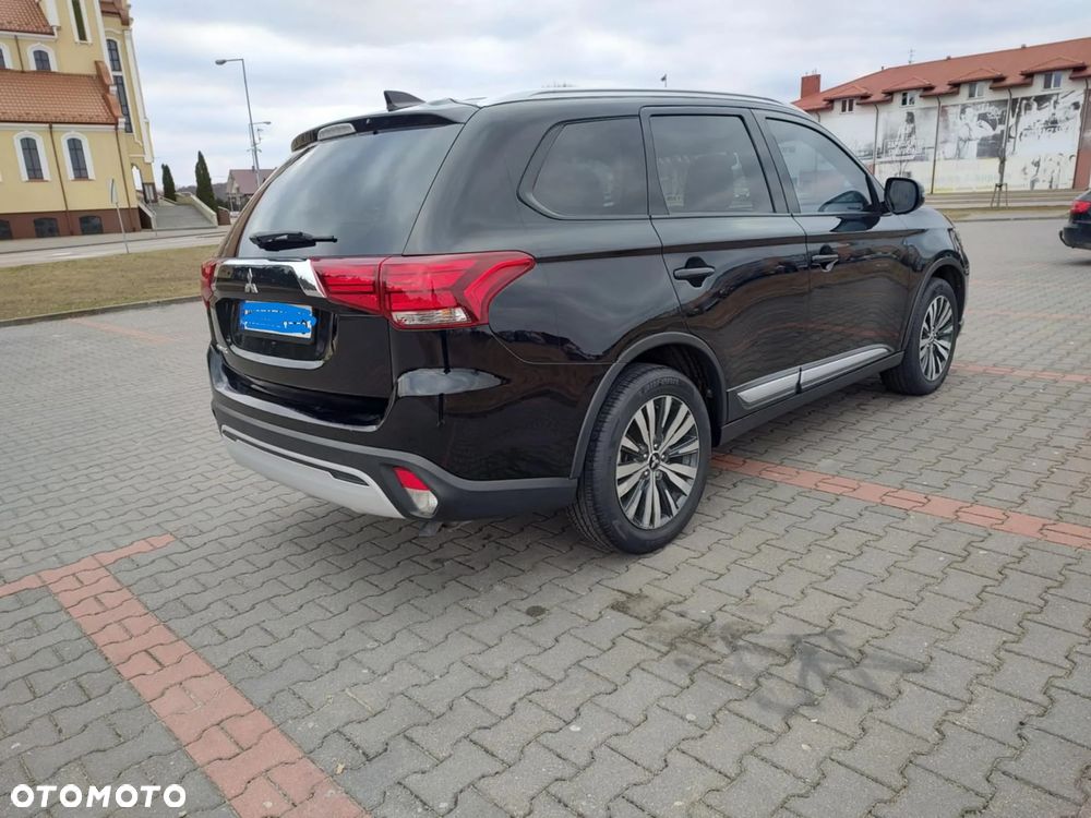Mitsubishi Outlander - 7