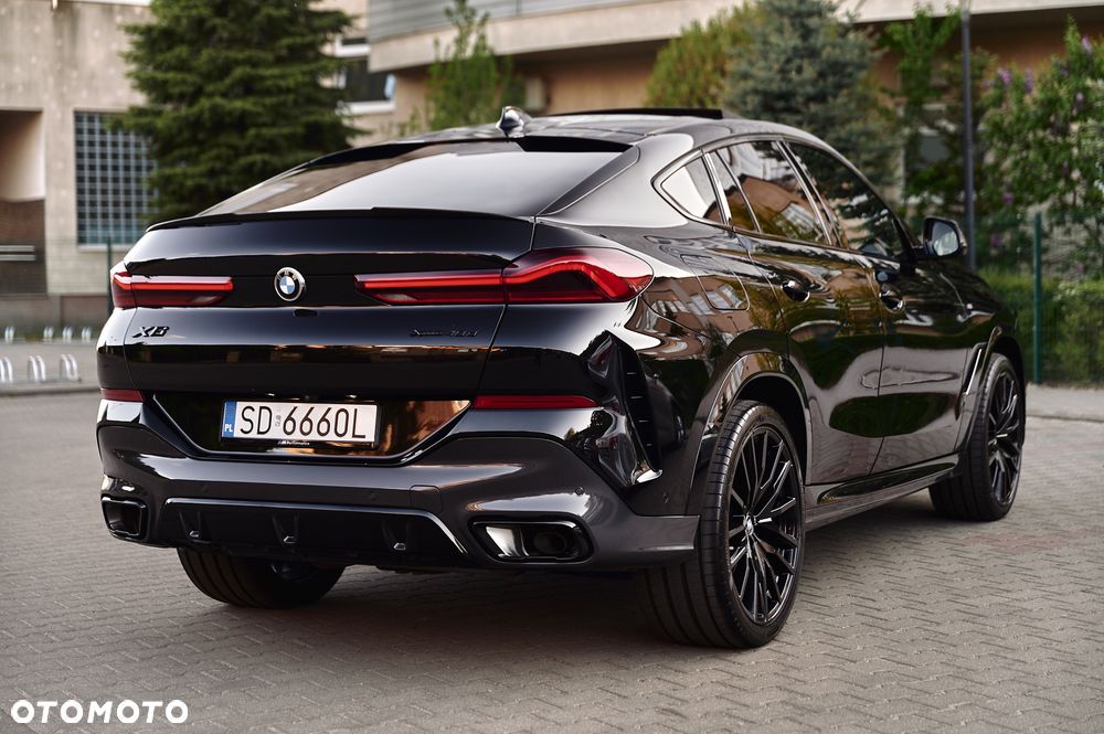 BMW X6 xDrive40d mHEV - 11