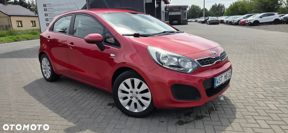 Kia Rio 1.2 Fifa World Cup Edition - 23